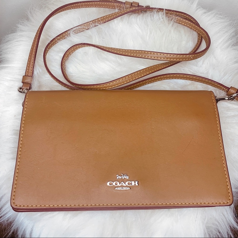 ❌SOLD❌ Coach Leather Crossbody Bag (with dust bag) - Picture 2 of 9